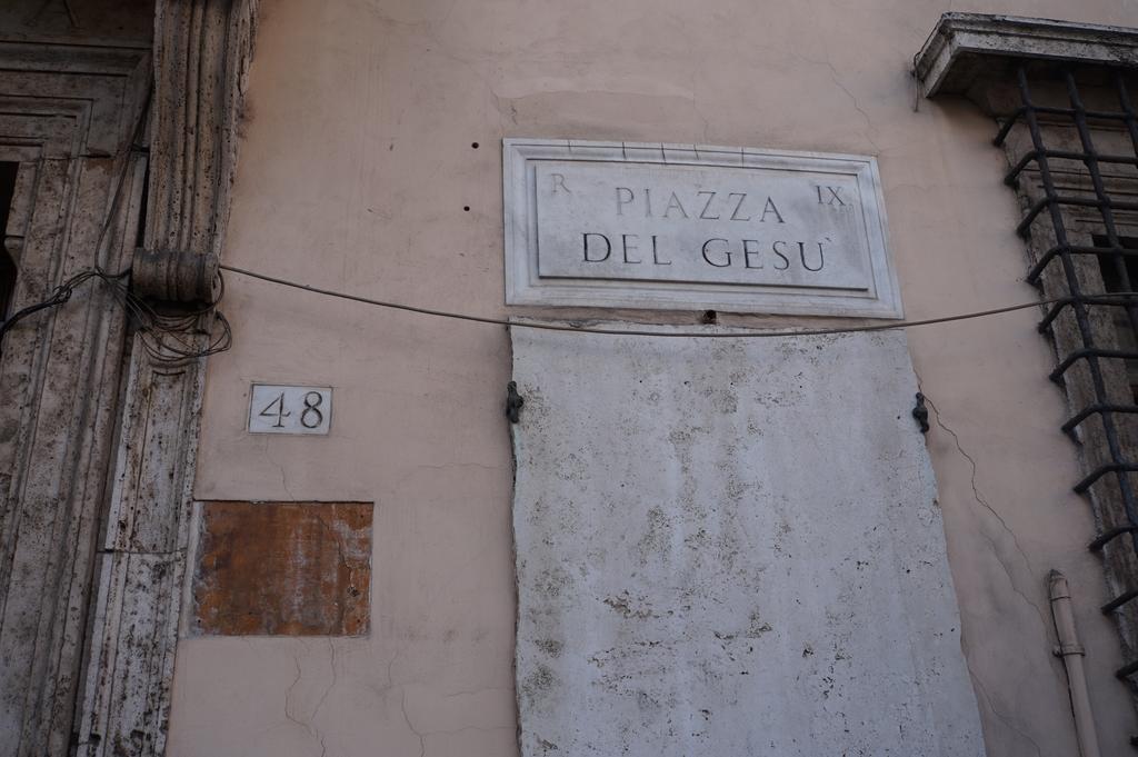 Piazza Del Gesu' Luxury Suites Roma Ngoại thất bức ảnh