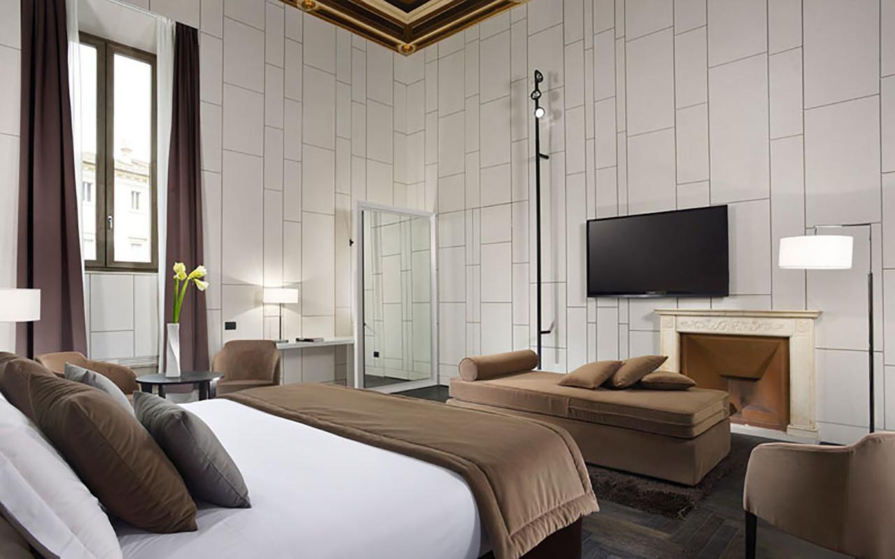 Piazza Del Gesu' Luxury Suites Roma Ngoại thất bức ảnh