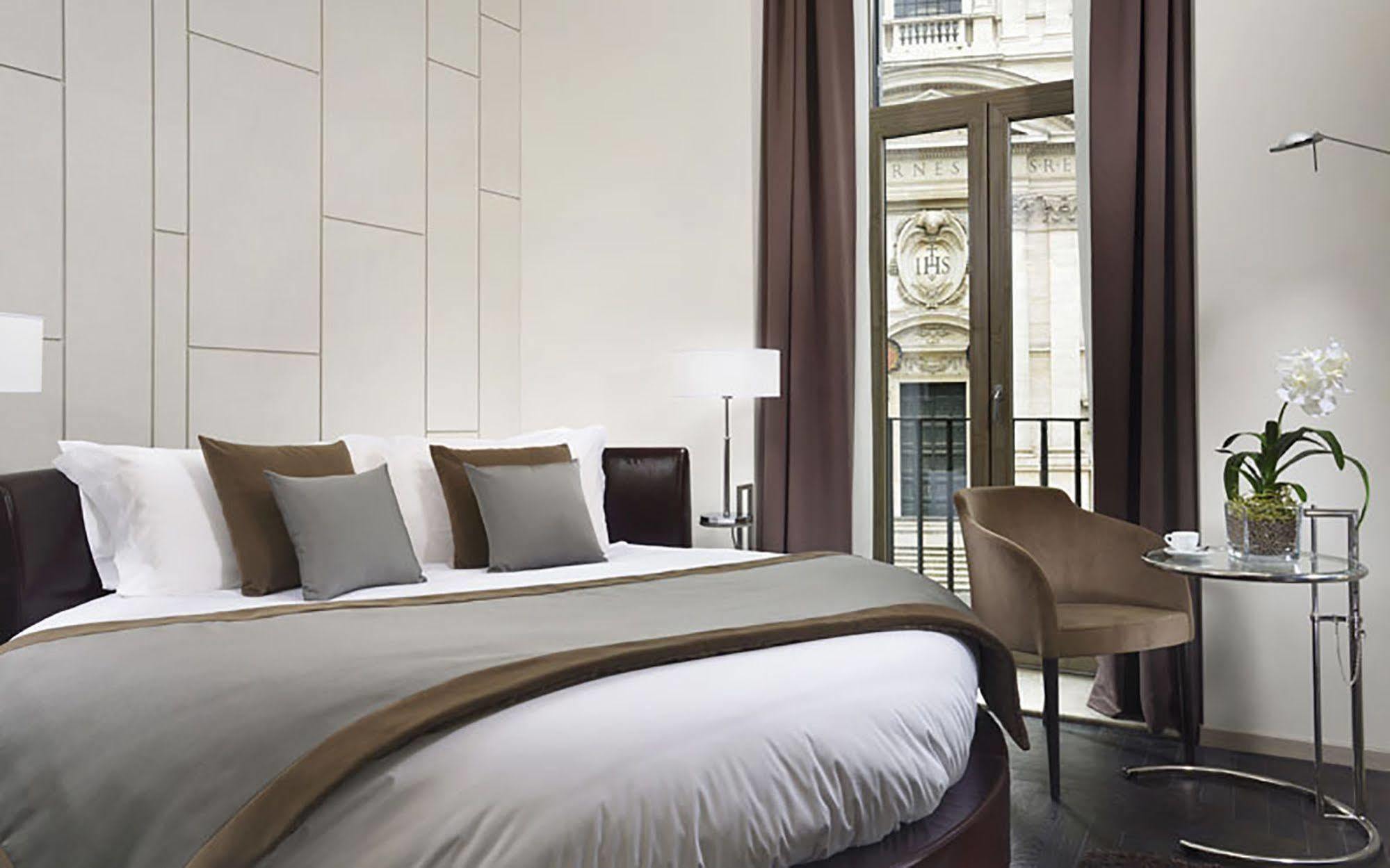 Piazza Del Gesu' Luxury Suites Roma Ngoại thất bức ảnh